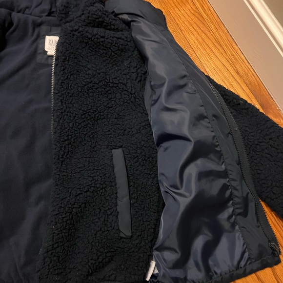 Boys blue gap Sherpa coat and vest In one. - Picture 6 of 12